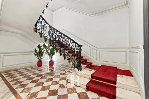Paris 8ème, Appartement 4 Chambres -  164 m² à vendre