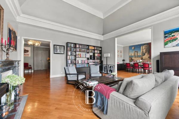 Paris 8ème, Appartement 4 Chambres -  164 m² à vendre