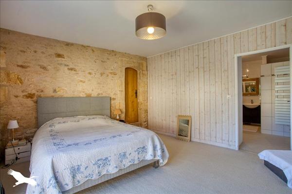 Maison à vendre |  Le Bugue |  6 pièces | 250 m²