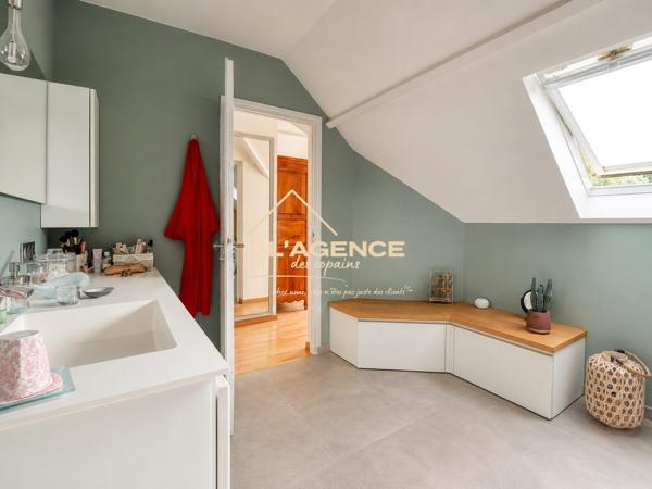 Maison individuelle 6 chambres + dépendance de 100 m² – À deux pas du centre-ville
