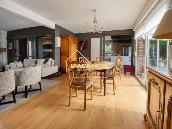 Maison individuelle 6 chambres + dépendance de 100 m² – À deux pas du centre-ville
