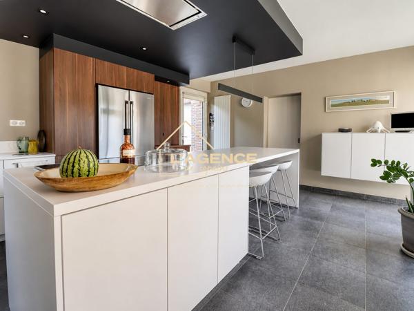 Maison individuelle 6 chambres + dépendance de 100 m² – À deux pas du centre-ville