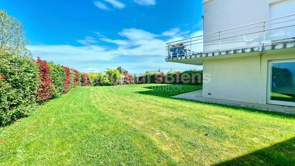 Magnifique T3 de 65 m² en rez de jardin avec garage