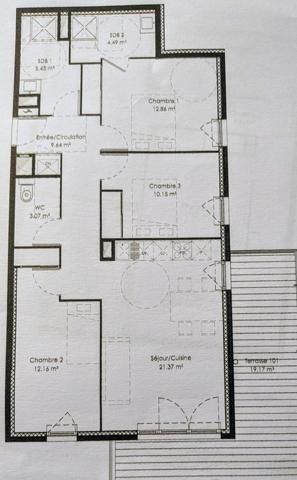 Sitié a Toulon Ouest, dans une résidence récente, appartement de type 4  de 79m² avec terrasse de 19m² et place de stationnement en sous sol