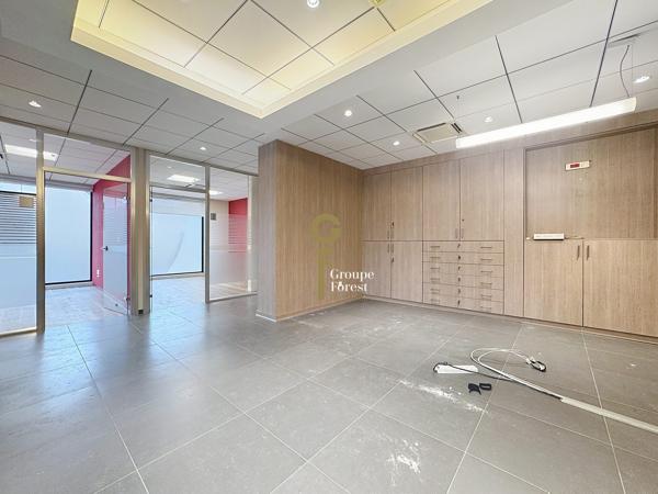 ✨ EMPLACEMENT PREMIUM – LOCAL PROFESSIONNEL 150 m² – CŒUR DE BOUSBECQUE