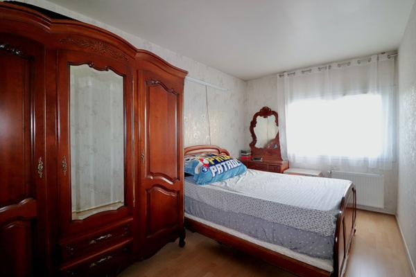 Appartement Champs Sur Marne 5 pièce(s) 99.45 m2