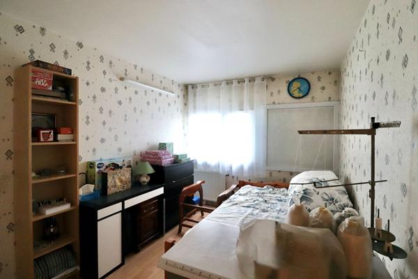 Appartement Champs Sur Marne 5 pièce(s) 99.45 m2