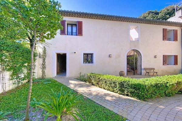 Vente Maison de ville Nîmes 5 Pièces 167 m²
