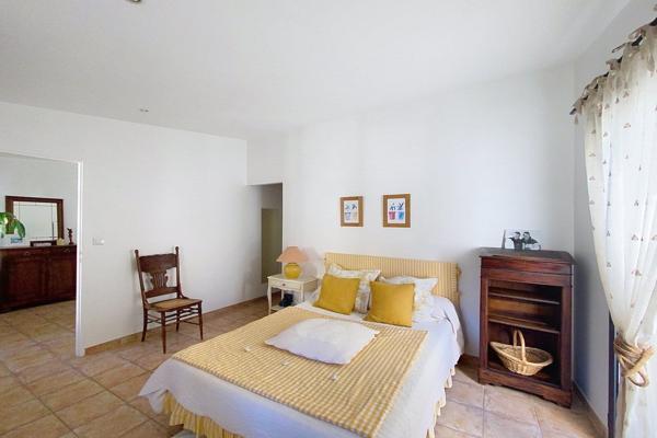 Vente Maison de ville Nîmes 5 Pièces 167 m²