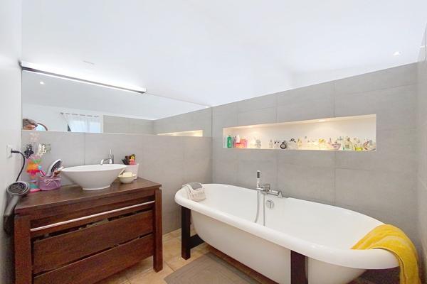 Vente Maison de ville Nîmes 5 Pièces 167 m²