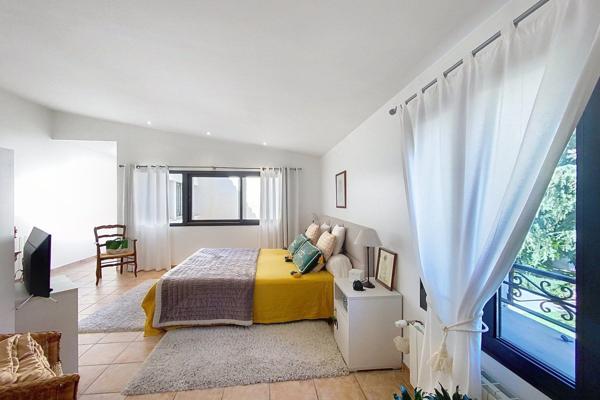 Vente Maison de ville Nîmes 5 Pièces 167 m²