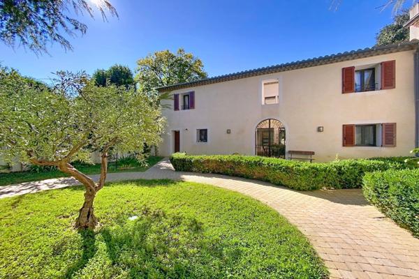 Vente Maison de ville Nîmes 5 Pièces 167 m²