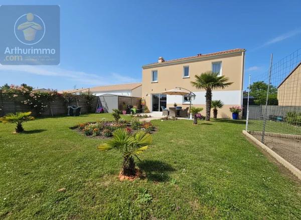 Vente                                                      Maison
                        
                     6 pièces                      119 m2                     à Machecoul-Saint-Même