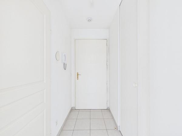 Appartement T2 résidence de standing avec balcon et garage avenue Maurice Faure