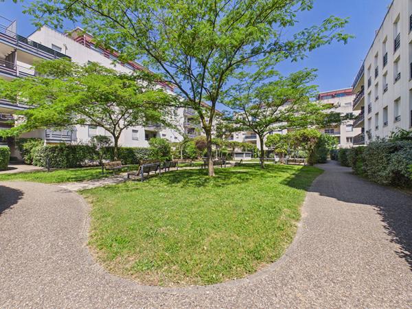 Appartement T2 résidence de standing avec balcon et garage avenue Maurice Faure