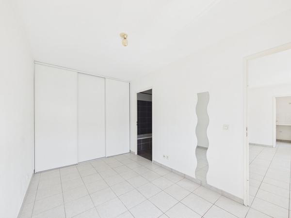 Appartement T2 résidence de standing avec balcon et garage avenue Maurice Faure