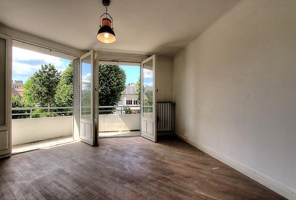 Appartement Chambery 3 pièces 68 m2 avec balcons et cave