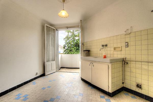 Appartement Chambery 3 pièces 68 m2 avec balcons et cave