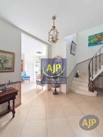 Biens de prestige à vendre Nantes : 1 134 000 € - AJP Immobilier Nantes Rond-Point de Rennes