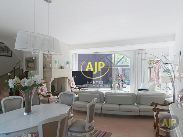 Biens de prestige à vendre Nantes : 1 134 000 € - AJP Immobilier Nantes Rond-Point de Rennes