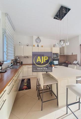Biens de prestige à vendre Nantes : 1 134 000 € - AJP Immobilier Nantes Rond-Point de Rennes