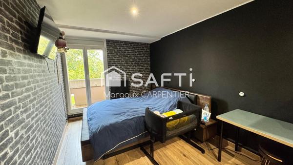 Bel appartement lumineux de 90m² avec balcon.