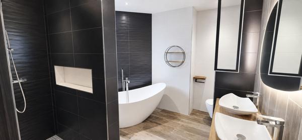 Rare à Saint-Laurent-des-Vignes : 5 chambres, piscine et prestations haut de gamme !
