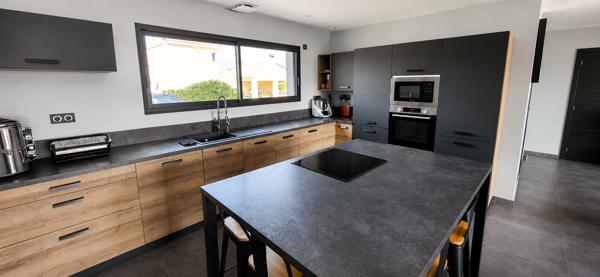Rare à Saint-Laurent-des-Vignes : 5 chambres, piscine et prestations haut de gamme !