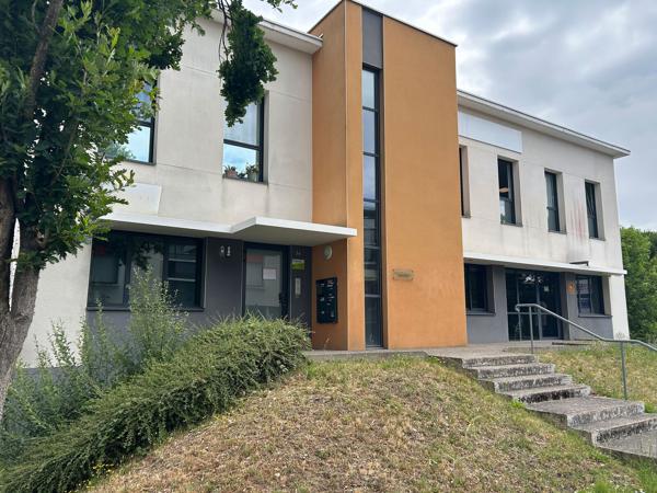 Bureaux à louer à Saint-Nazaire Ouest avec stationnements privatifs