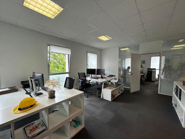 Bureaux à louer à Saint-Nazaire Ouest avec stationnements privatifs