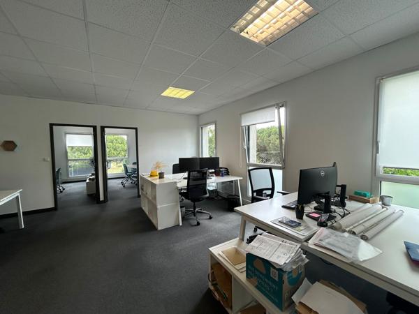 Bureaux à louer à Saint-Nazaire Ouest avec stationnements privatifs