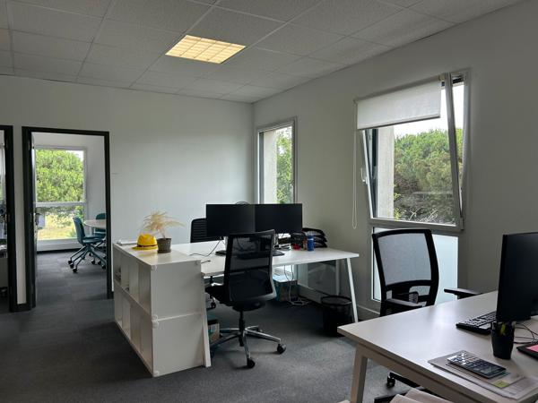 Bureaux à louer à Saint-Nazaire Ouest avec stationnements privatifs