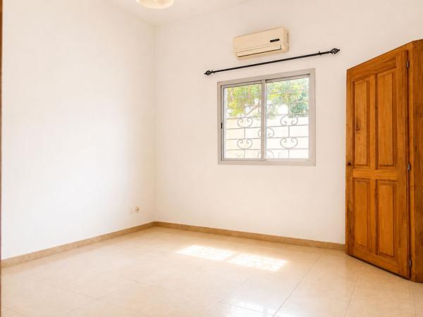 Maison 3 chambres à louer - Somone, proche route principale Somone