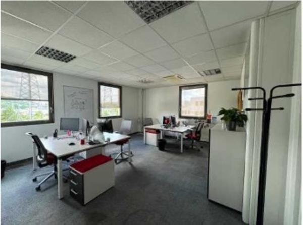 À VENDRE - Bureaux de 650 m² au Technopole à Saint-Étienne