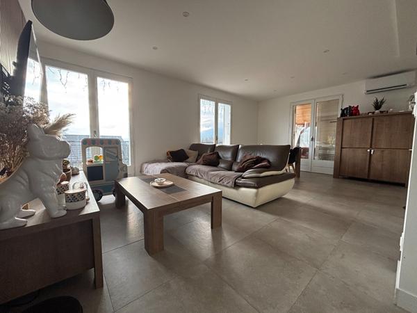 Hauteurs de la Motte Servolex, maison avec vue dégagée sur les Montagnes