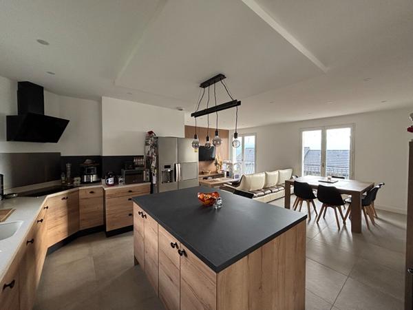 Hauteurs de la Motte Servolex, maison avec vue dégagée sur les Montagnes