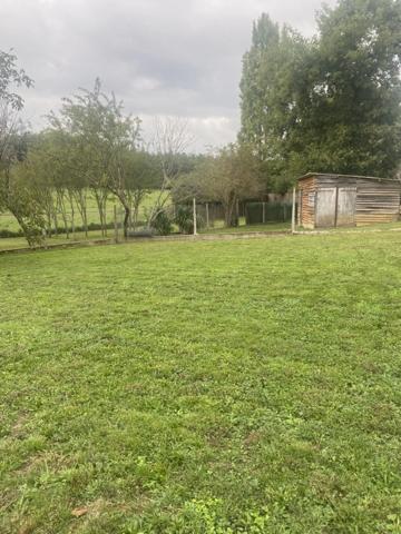 Beau Terrain de 769 m² Commune de Fontaine la Comte