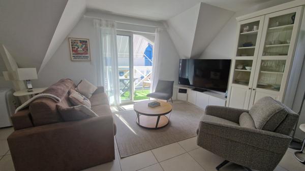 Beau T2 à deux pas des commerces