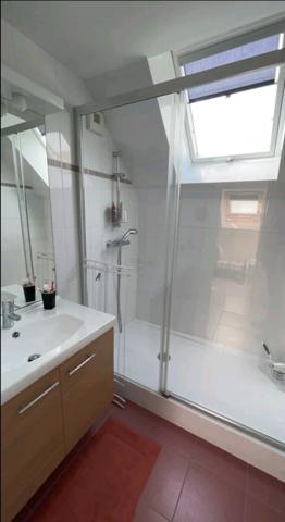 Beau T2 à deux pas des commerces