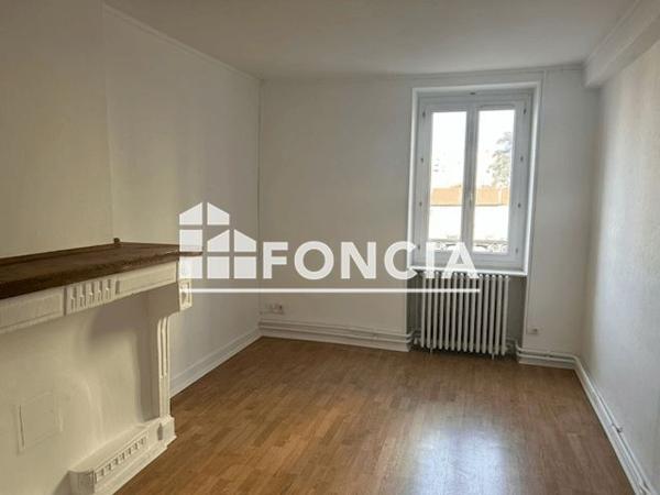 Location Appartement 3 pièces 84.25 m² - 33 RUE DU TRIBUNAL Bourgoin Jallieu 38300