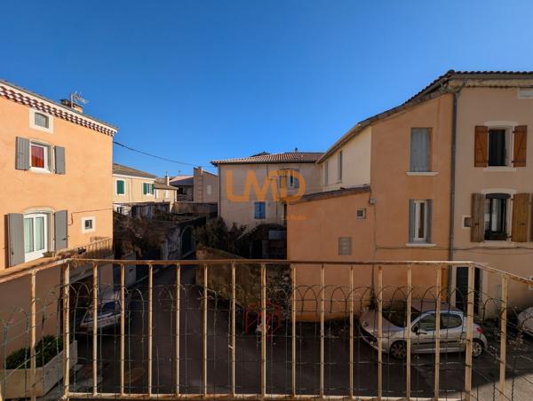 Maison de ville à rénover, fort potentiel.