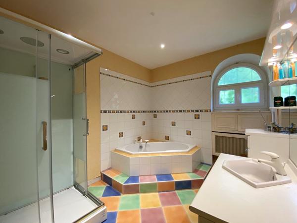 PROPRIETE avec 1,6HA Angouleme
