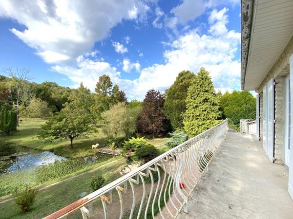PROPRIETE avec 1,6HA Angouleme
