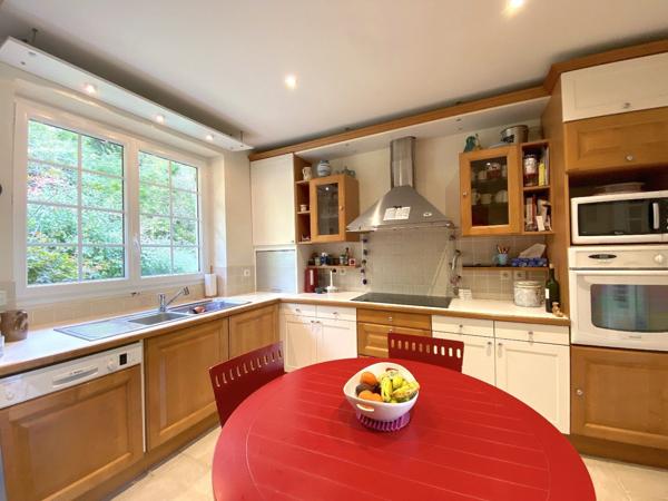 PROPRIETE avec 1,6HA Angouleme