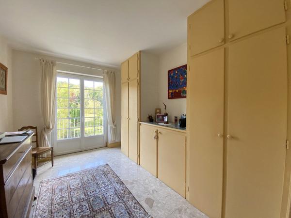 PROPRIETE avec 1,6HA Angouleme