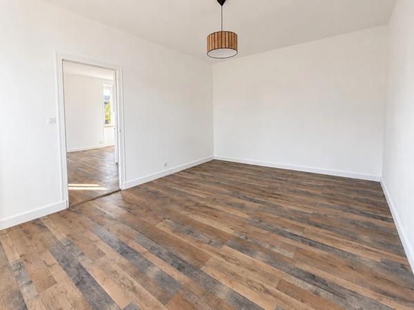 PLÉVIN – Maison 3 chambres en hypercentre – Un bien aux multiples possibilités