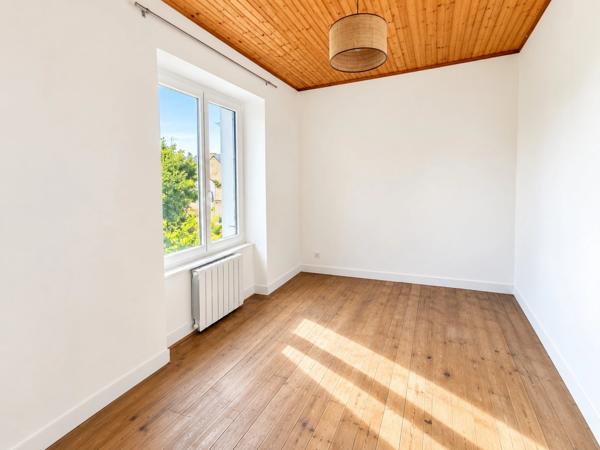 PLÉVIN – Maison 3 chambres en hypercentre – Un bien aux multiples possibilités