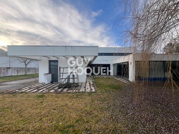 Maison à vendre de 8 pièces de 400 m²