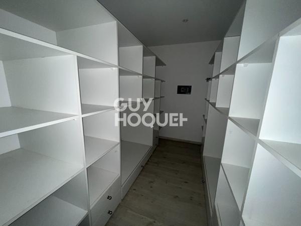 Maison à vendre de 8 pièces de 400 m²
