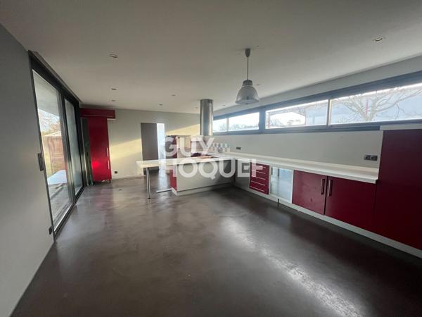 Maison à vendre de 8 pièces de 400 m²